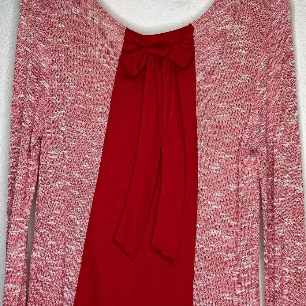 Copper Key Sweater With Bow - Picture 5 of 7